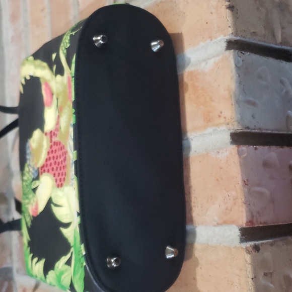 Purse - Picture 3 of 11